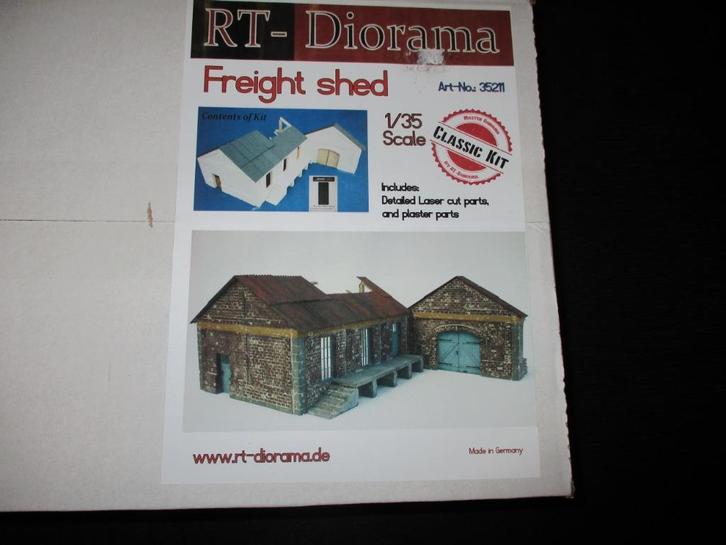 H-396,RT-DIORAMA 1-35,NO,35211,Freight Shed (Modular System), Hobby en Vrije tijd, Modelbouw | Figuren en Diorama's, Nieuw, Ophalen of Verzenden