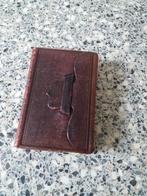 Antieke bijbel met kaft van leer, Ophalen of Verzenden