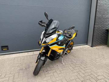 BMW S1000XR  2017 unieke kleurstelling beschikbaar voor biedingen