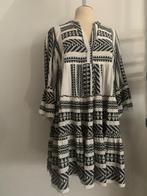 Devotion jurk wit/ beige zwart M= M/38 - L/40, Maat 38/40 (M), Verzenden, Wit, Devotion
