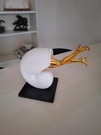 Sculptuur: Schelp met Gouden Benen, Antiek en Kunst, Ophalen of Verzenden