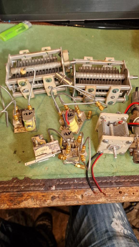 SHF Relais & Afstem Condensatoren - 12V - Complete Partij, Telecommunicatie, Zenders en Ontvangers, Ophalen of Verzenden
