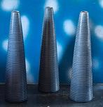 IKEA. Black/Grey ringen bud vase.120111. ~ 25 cm. ...3 st., Huis en Inrichting, Woonaccessoires | Vazen, Ophalen, Overige kleuren