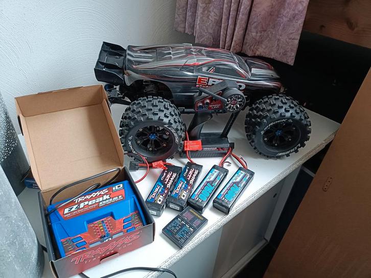 Traxxas E-Revo 6S Monster Truck, Computers en Software, Overige Computers en Software, Gebruikt, Ophalen of Verzenden
