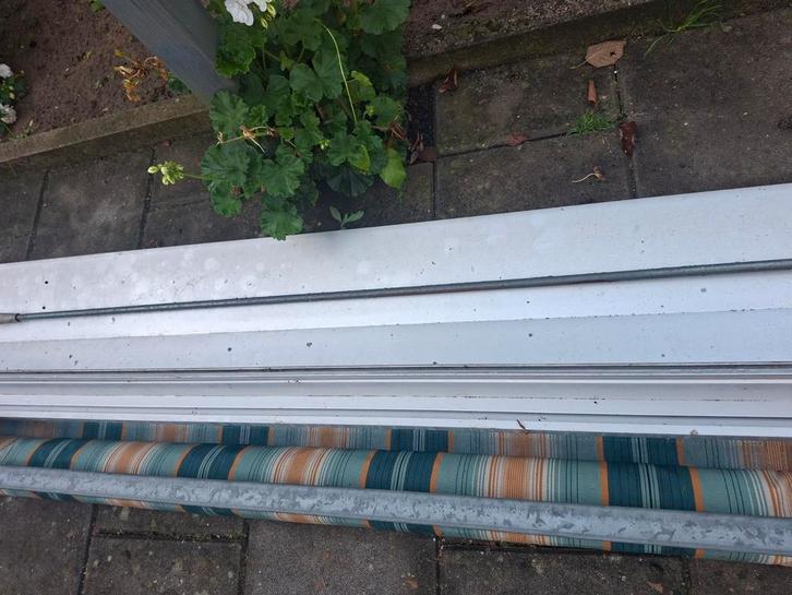 Mooie zonnescherm, Tuin en Terras, Zonneschermen, Zo goed als nieuw, Knikarmscherm, Ophalen of Verzenden