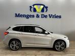 BMW X1 sDrive20i High Executive M Sport | LED | Panorama | L, Auto's, BMW, Te koop, 1460 kg, Zilver of Grijs, Benzine