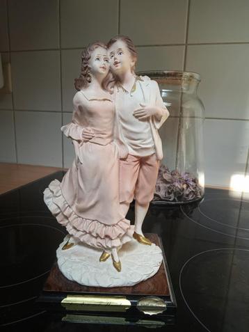 L' arte Nel Mondo  Couple figurines  - 80's beschikbaar voor biedingen
