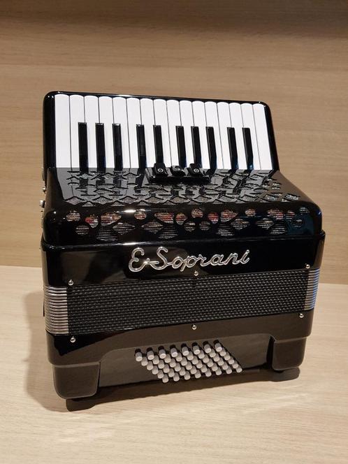 E.Soprani 428KK accordeon 48 bassen slechts 5,9 kg, Muziek en Instrumenten, Accordeons, Nieuw, Toetsaccordeon, 48-bas, Overige merken