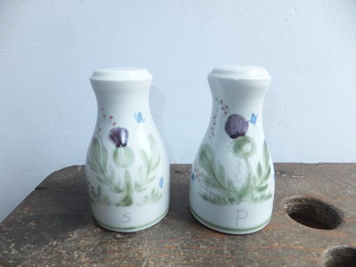 vintage stel peper zout strooier buchan scotland distelplant, Antiek en Kunst, Curiosa en Brocante, Ophalen
