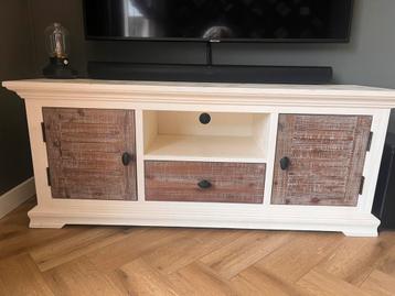 Tv meubel - 150 x 60 x 45 cm beschikbaar voor biedingen