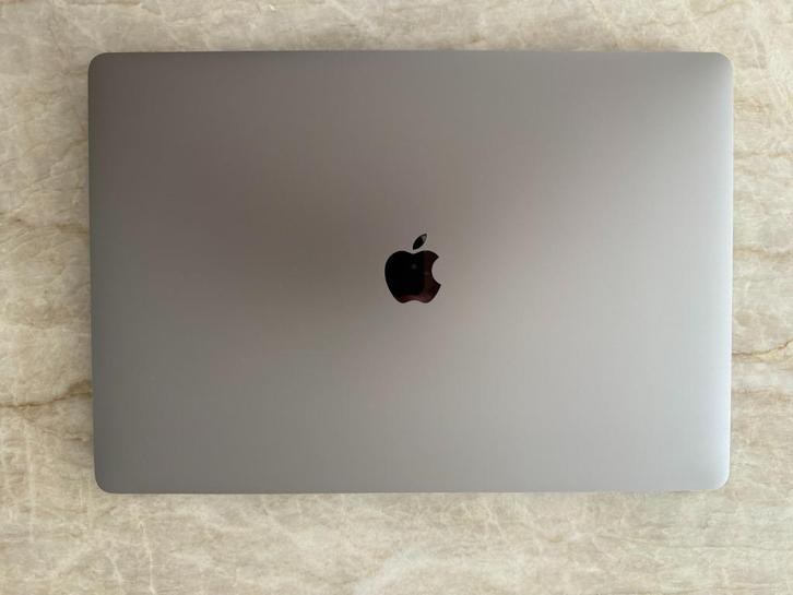 Mooie MacBook Pro (2019) met 1 TB opslag en i9 processor, Computers en Software, Apple Macbooks, Zo goed als nieuw, MacBook Pro