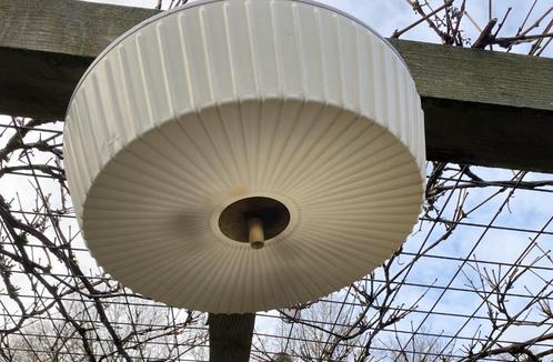 Oude Kunststof Lamp ( vintage retro bauhaus mid century ), Huis en Inrichting, Lampen | Plafondlampen, Gebruikt, Kunststof, Ophalen of Verzenden