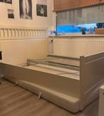 Bed Ikea HEMNES, Huis en Inrichting, Slaapkamer | Bedden, Ophalen, Wit, Tweepersoons, 200 cm