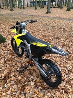 Suzuki 450 cc rmz  crossmotor  bieden, Fietsen en Brommers, Ophalen of Verzenden, Zo goed als nieuw, Suzuki, 1 cc
