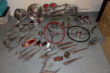 te koop collectie oldtimer onderdelen Garage Vintage beschikbaar voor biedingen