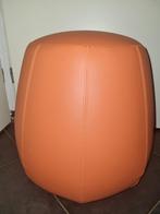 Arper poef / kruk oranje leder, Huis en Inrichting, Minder dan 50 cm, Rond, Ophalen of Verzenden, Zo goed als nieuw