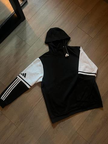 Adidas hoodie beschikbaar voor biedingen
