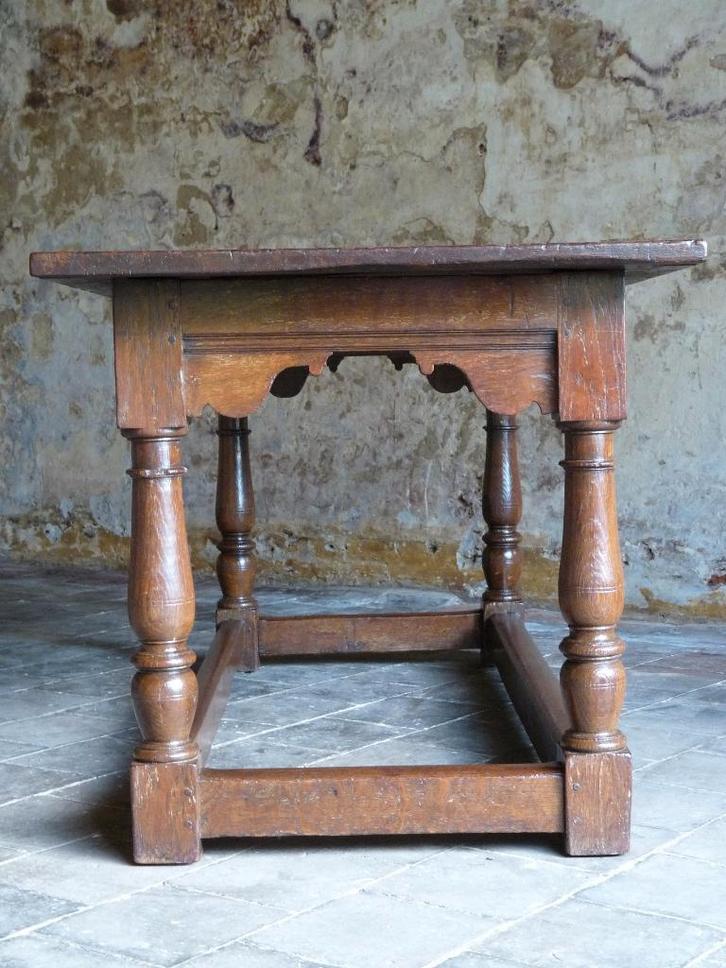 Antieke eiken 17e eeuwse renaissance tafel, Antiek en Kunst, Antiek | Meubels | Tafels, Ophalen