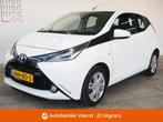 Toyota Aygo 1.0 VVT-i x-play Camera (APK:Nieuw) Incl.Garanti, Auto's, Voorwielaandrijving, Stof, Gebruikt, Met garantie (alle)