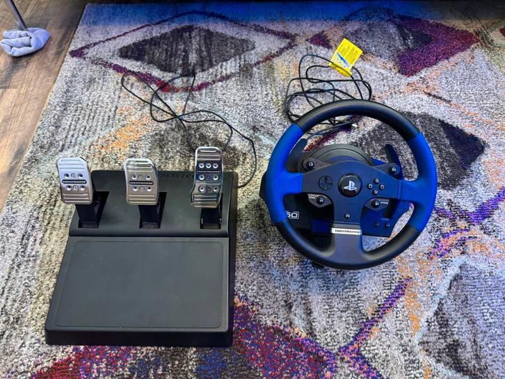 Thrustmaster T150 Pro Force Feedback + T3PA Pedalen Set, Spelcomputers en Games, Spelcomputers | Overige, Zo goed als nieuw, Ophalen