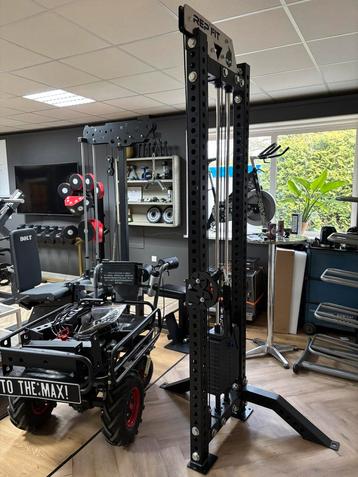 Nieuwe fitness vrijstaande pulley, weight stack van 70 kilo beschikbaar voor biedingen