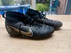 Nike voetbalschoenen met goede noppen maat 36.5, Maat XS of kleiner, Ophalen of Verzenden, Gebruikt, Schoenen