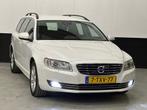 Volvo V70 1.6 T4 Nordic+ VIRTUEEL/NAVI/LEDER/CRUISE/AIRCO |, Zwart, 4 cilinders, Wit, 1600 kg