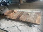Industriele salontafel gemaakt van oude wagon delen sober, Ophalen of Verzenden, Zo goed als nieuw, Hout