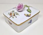 Herend rechthoekig dekseldoosje Rothschild Bird decor., Antiek en Kunst, Ophalen of Verzenden