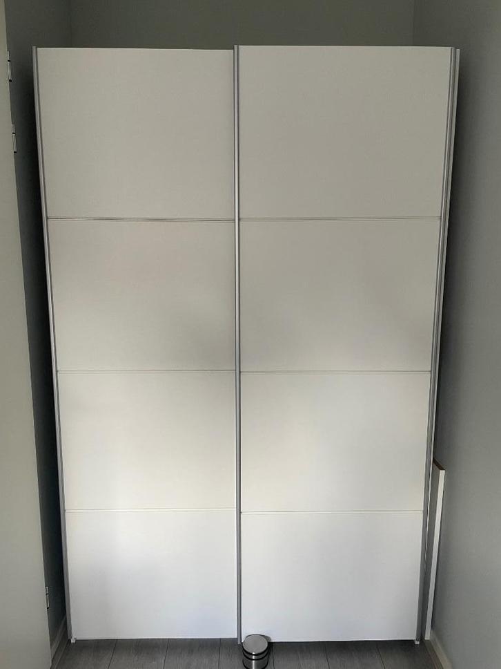 Zweef-/schuifdeurkast Monza wit 130 cm breed, Huis en Inrichting, Kasten | Kledingkasten, Gebruikt, 200 cm of meer, 100 tot 150 cm