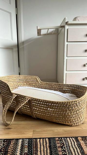 Baby bedje beschikbaar voor biedingen