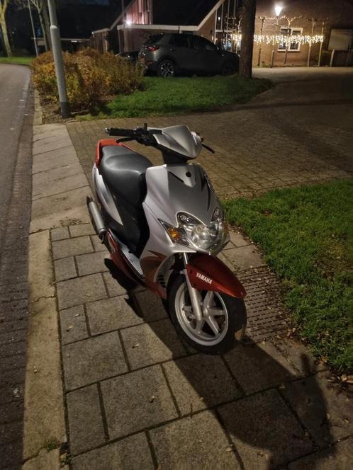 Jog r 50cc standaard, Fietsen en Brommers, Scooters | Yamaha, Gebruikt, JogR of RR, Ophalen