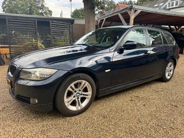 BMW 3-Serie 2.0 318 I Touring AUT 2010 Blauw beschikbaar voor biedingen