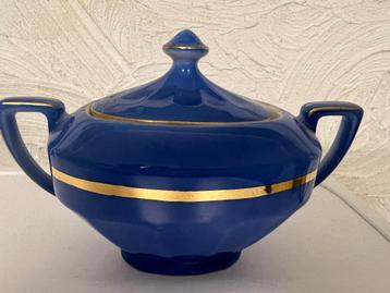 Servies beschikbaar voor biedingen