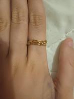 Roestvrijstalen ring goud kleurig met balletjes, IJzer of Staal, Nieuw, Ophalen of Verzenden, Dame