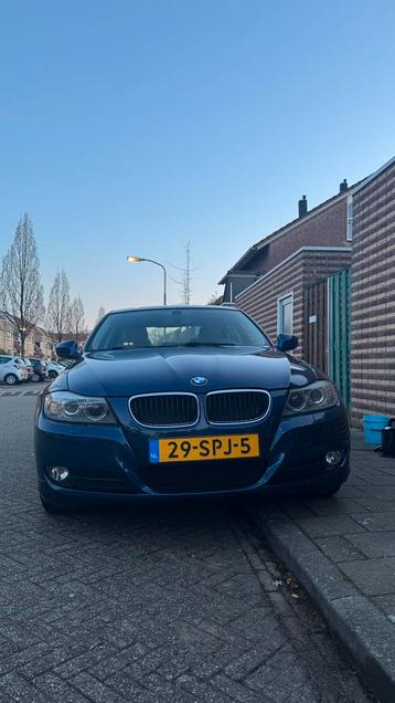 BMW 3-Serie 2.0 I 318 2011 Blauw (Nieuw APK) beschikbaar voor biedingen