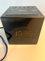 Sony Wekker Radio - Werkend en Netjes, Huis en Inrichting, Ophalen of Verzenden, Gebruikt, Digitaal, Wekker of Tafelklok