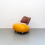 1x Leolux Pallone fauteuil kleurstelling geel/bruin, Leer, Ophalen of Verzenden, Zo goed als nieuw