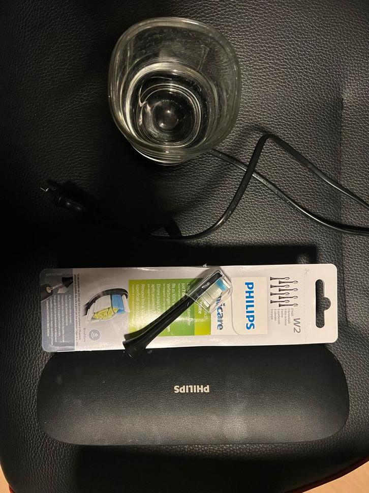 Philips Sonicare W2 opzetborstel + reisetui + oplader, Witgoed en Apparatuur, Persoonlijke-verzorgingsapparatuur, Nieuw, Mondverzorging