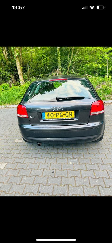 Audi A3 1.6 75KW 3D 2004 Grijs, Auto's, Audi, Particulier, A3, Benzine, C, Hatchback, Handgeschakeld, Origineel Nederlands, Zilver of Grijs