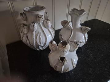 Prachtige set vazen beschikbaar voor biedingen