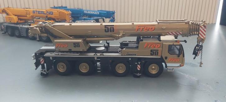 Liebherr ltm 1090  FREO wsi, Hobby en Vrije tijd, Modelauto's | 1:50, Zo goed als nieuw, Hijskraan, Tractor of Landbouw, Wsi, Ophalen of Verzenden