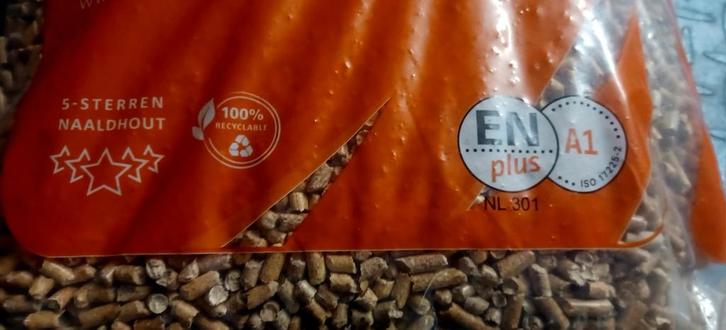 Pelletkachel Pellets Pure Power naaldhout houtkorrel, Huis en Inrichting, Kachels, Nieuw, Vrijstaand, Pelletkachel, Overige brandstoffen