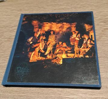 Rapalje - Alesia ( cd cardbox met booklet, 2001) Celtic folk beschikbaar voor biedingen