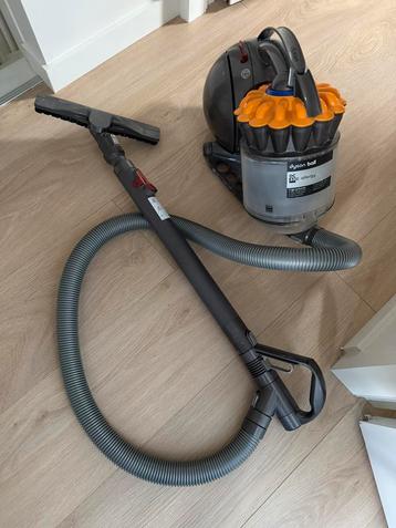 Dyson stofzuigerball dc33 beschikbaar voor biedingen