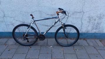 Giant mountainbike model Boulder beschikbaar voor biedingen