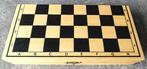 Opklapbaar schaakbord met houten schaakstukken., Hobby en Vrije tijd, Gezelschapsspellen | Bordspellen, Een of twee spelers, Ophalen of Verzenden