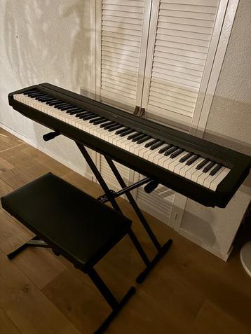 Yamaha elektrische piano p 45 beschikbaar voor biedingen