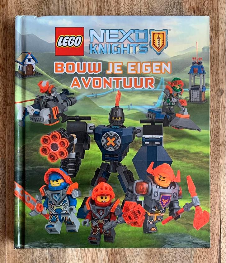 Lego Nexo Knights: Bouw Je Eigen Avontuur, Kinderen en Baby's, Speelgoed | Duplo en Lego, Ophalen of Verzenden
