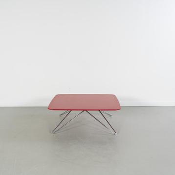 1x Leolux Cimber Salontafel Rood Gelakt - Chroom beschikbaar voor biedingen